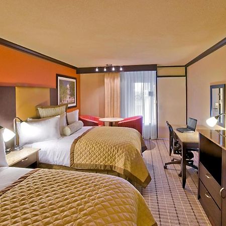Wyndham Garden Oklahoma City Resort & Conference Hotel Near Airport, Fairgrounds Paycom & I40 Kamer foto