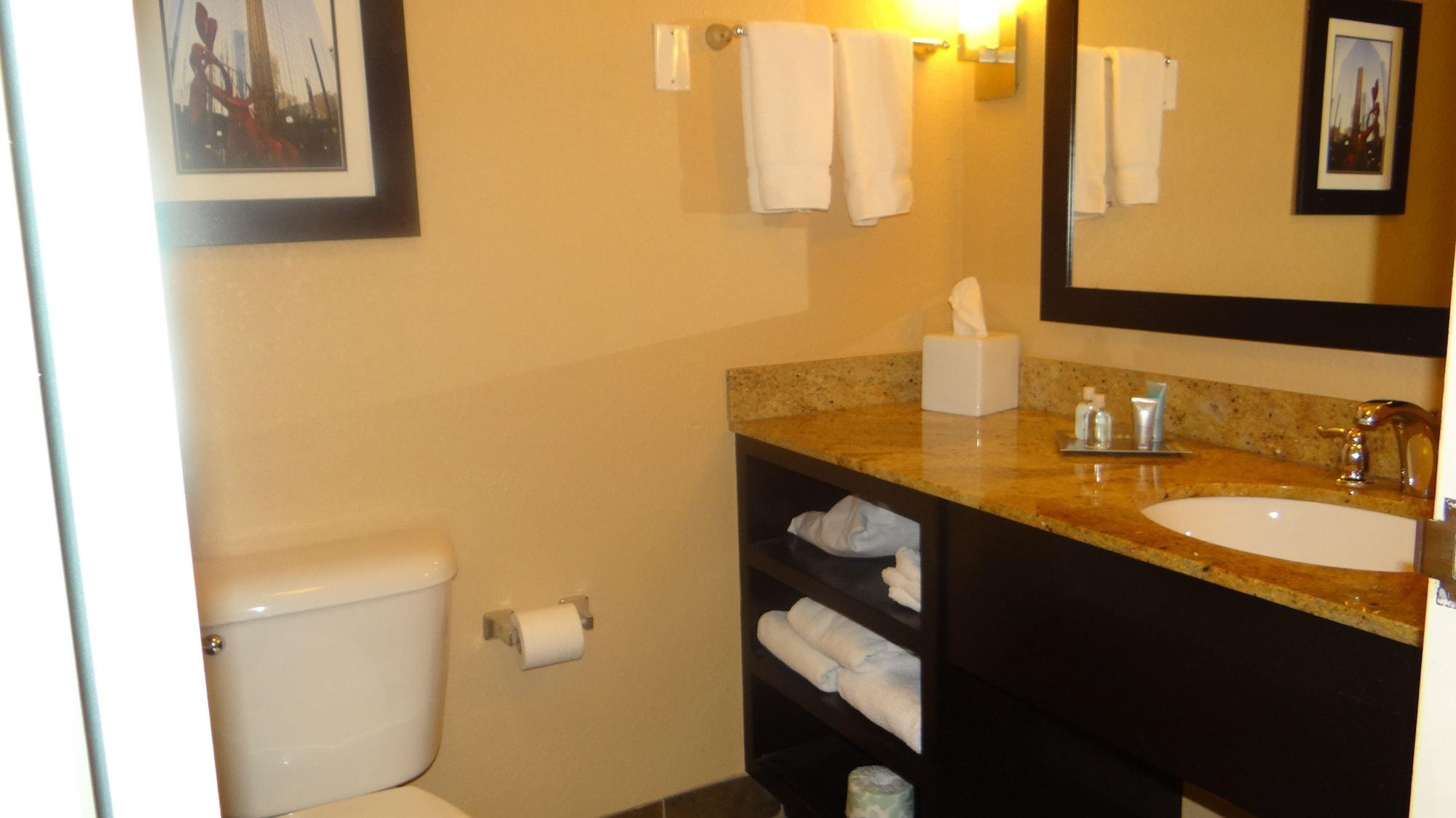 Wyndham Garden Oklahoma City Resort & Conference Hotel Near Airport, Fairgrounds Paycom & I40 Buitenkant foto