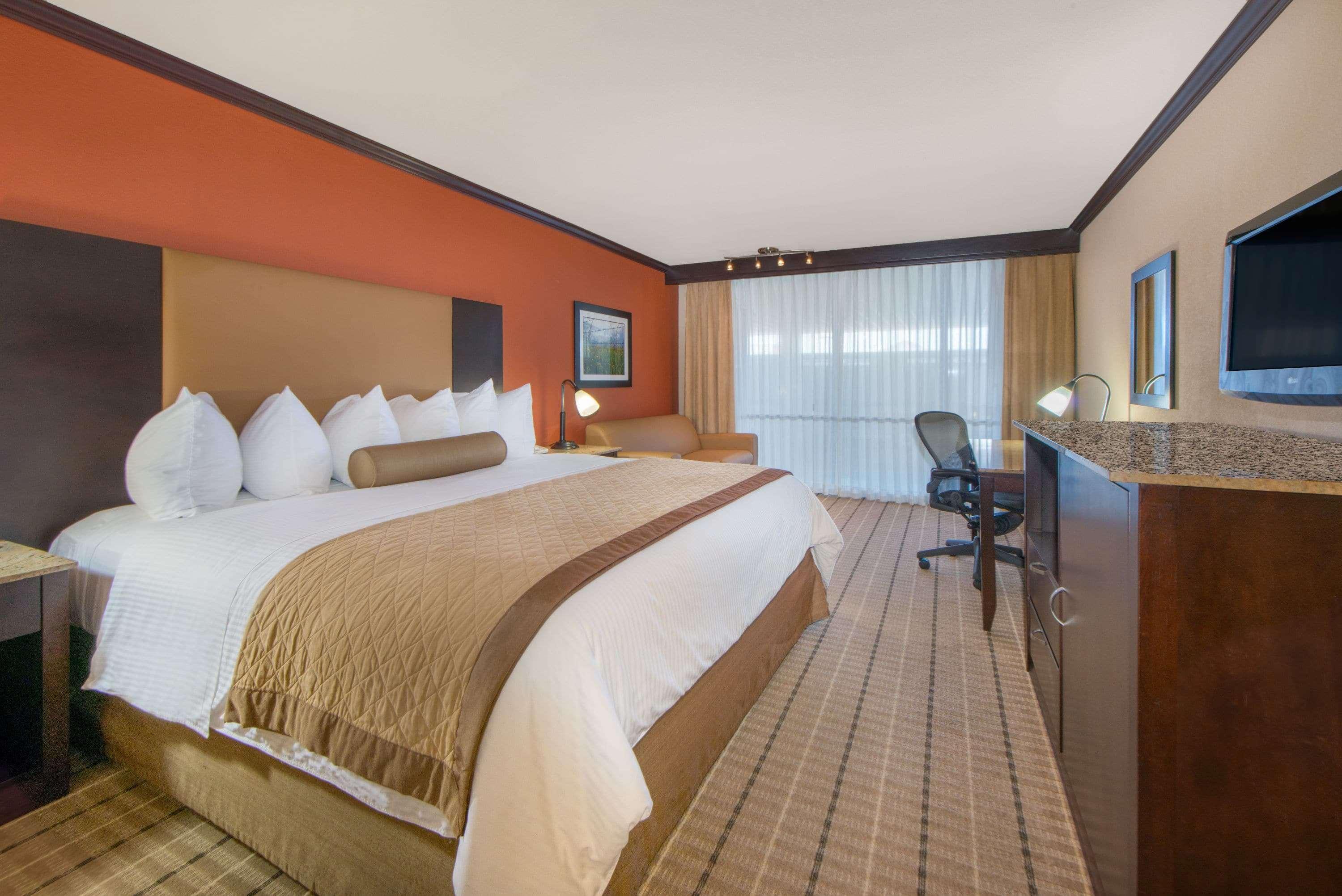 Wyndham Garden Oklahoma City Resort & Conference Hotel Near Airport, Fairgrounds Paycom & I40 Buitenkant foto
