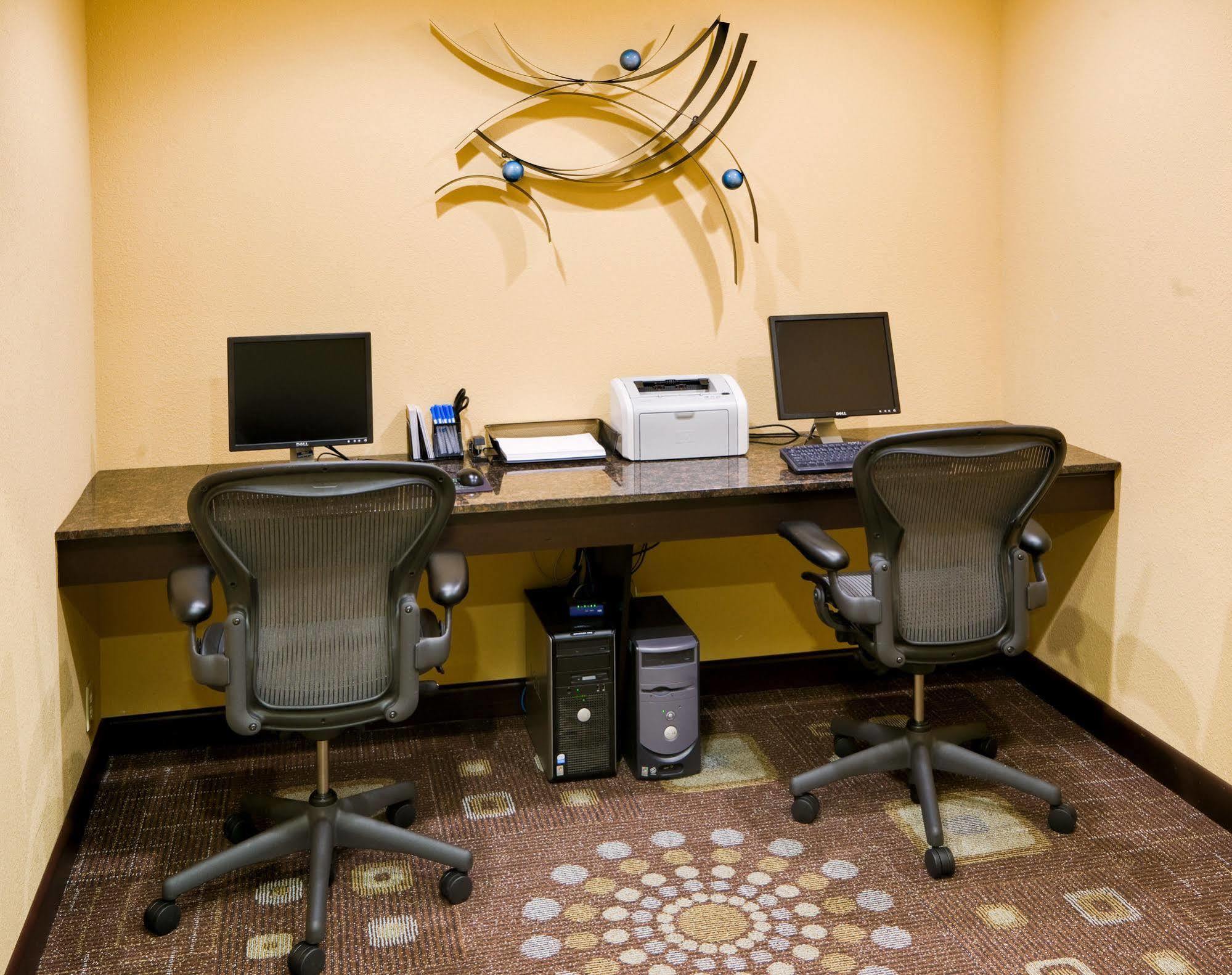 Wyndham Garden Oklahoma City Resort & Conference Hotel Near Airport, Fairgrounds Paycom & I40 Buitenkant foto